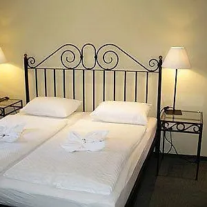 Barbara Hotel